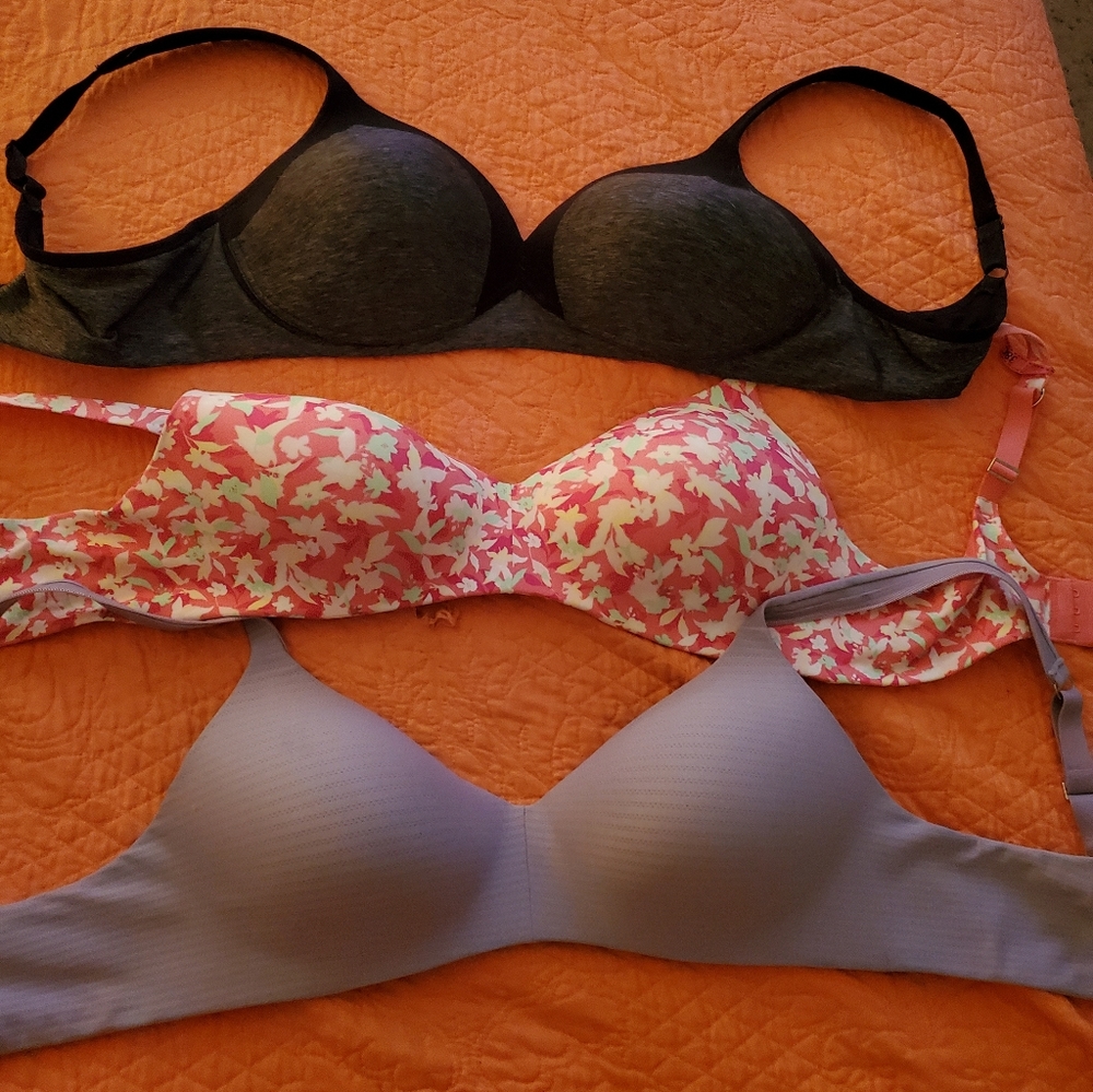 Bra LOT 38C LIKE NEW—- NOT FOR SALE—-